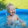 ８ヶ月の赤ちゃんと、自宅で手軽にできる水遊びで夏を涼しく過ごそう！