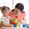 初めてのおもちゃはまず積み木から！選び方・遊び方のコツとおすすめ１４選