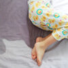 子どものおねしょと夜尿症の違いは？家庭ですべき対処とママの心構え